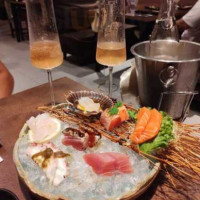 Kampeki Sushi Lounge food