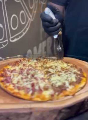 Super Pizza Gigante em Balneário Camboriú Cardápio