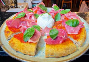 La Vera Pizza Italiana food