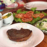 Boi Amélia Comida