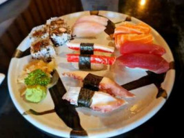 Sushi Hiroshi food