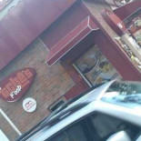 Tche's Burger Exterior