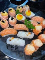 Oguru Sushi & Bar food