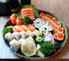 Ishi Mar Sushi food