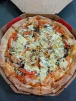 Central Pizzas food