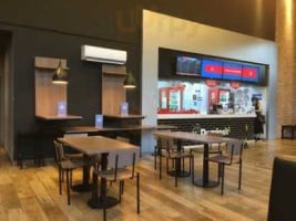 Domino's Pizza Foz Do Iguaçu inside