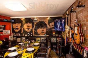 Beatles Lounge food