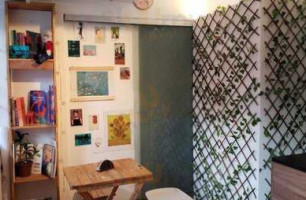 Matisse Café inside