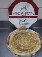 Vino E Pizza food