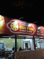 Chic Pizza inside