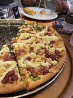 Pizzaria E Restaurante Ayrton food