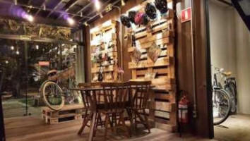 Ahorta Bike Cafe inside