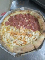 Una Bella Pizza food