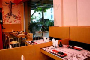 Sushi Barra Express food