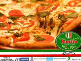 Pizzaria Bonfim food