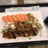 Sushi Tomy inside