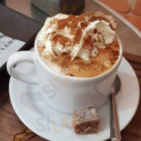 Sandu 's Café Nourriture