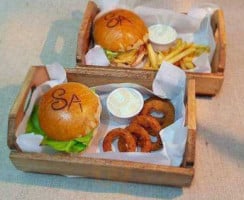 Saborearte Panquecas Burger food