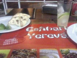Yereván Esfiharia food