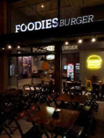 Foodies Burger inside