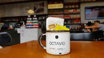 Octavio Café food