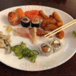 Take Comida Japonesa food