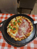 Pizza Di Mantova food