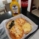 D N Pizzaria E Esfiharia Nourriture