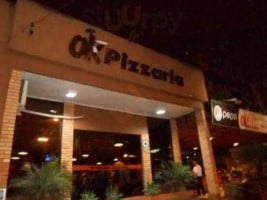 Ok Pizzaria outside