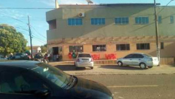 Lanchonete E Pizzaria Irmaos Lima outside