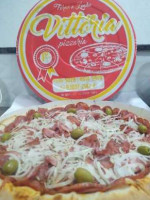 Lyons Pizzaria food