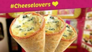 Fominha Pizza Cone food