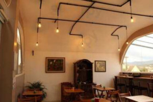 Café Dalí inside