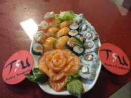 Tsu Sushi Hall food