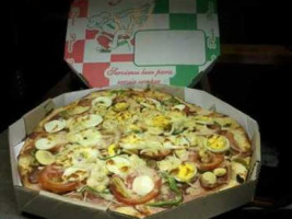 Pizzas Do Conego food