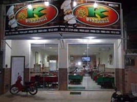 K Pizzaria inside