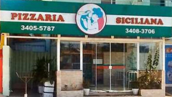 Pizzaria Siciliana outside