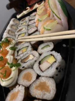 Le Sushi food