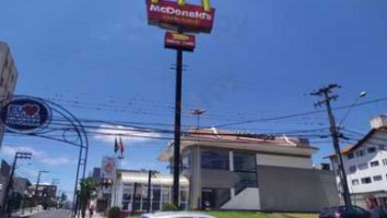 Mcdonald's outside