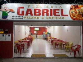 Pizza Gabriel inside