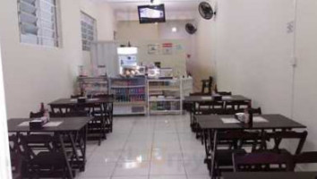 Rodrigo's Esfihas inside