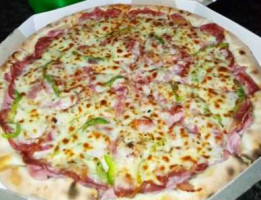 Pizzaria Berutti food
