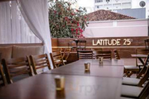 Latitude 25 food