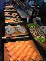Yujin Sushi Lounge food