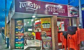 Tumaty's Burger outside