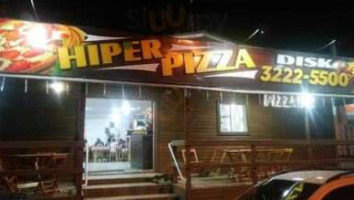 Hiper Pizzaria outside