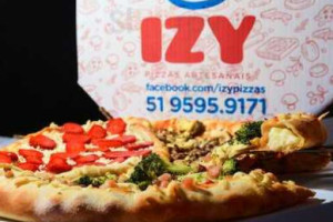 Izy Pizzas food