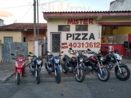 Pizzaria Mister Pizza outside