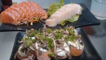 Kyodai Temaki Roll's food