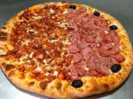 Calabria Disk Pizza food